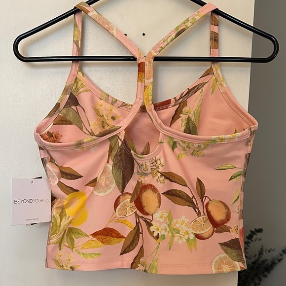 NWT Beyond Yoga Slim Racerback Crop Tank in Pink Lemonade- Size Medium - Picture 2 of 4